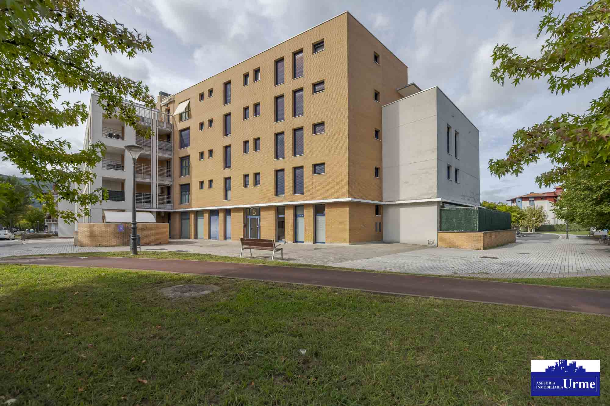 En Puiana, amplitud,funcionalidad y una distribucin inteligente.104m2. Gran salon-comdor-cocina de 42m2, Tres habitaciones,2 baños, garaje doble opcional...Te lo vas a perder?