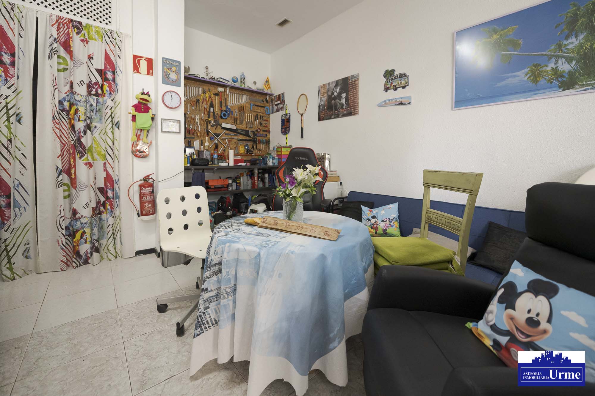 Garaje cerrado de 40m2 en zona peatonal con tarjeta, a pie de calle. Coche grande, trastero o txoko. Zona Artia. Informate!!! Garaje cerrado de 40m2 en zona peatonal con tarjeta, a pie de calle. Coche grande, trastero o txoko. Zona Artia. Informate!!!