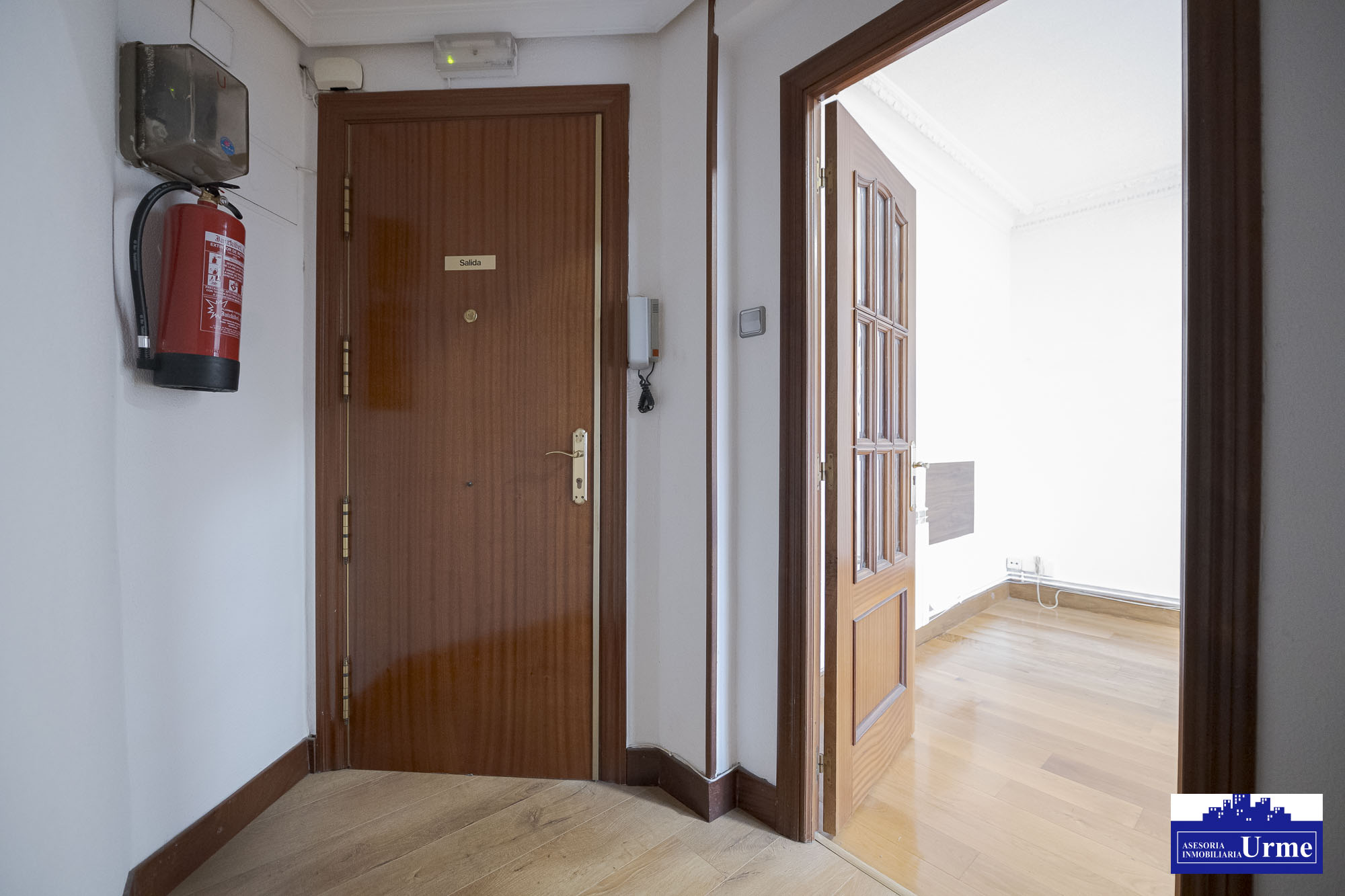 Vivienda centrica con Vistas despejadas y junto al ayuntamiento.78m2, 3 habitaciones, salon cocina, baño + aseo independiente. Informate. Vivienda centrica con Vistas despejadas y junto al ayuntamiento.78m2, 3 habitaciones, salon cocina, baño + aseo independiente. Informate.