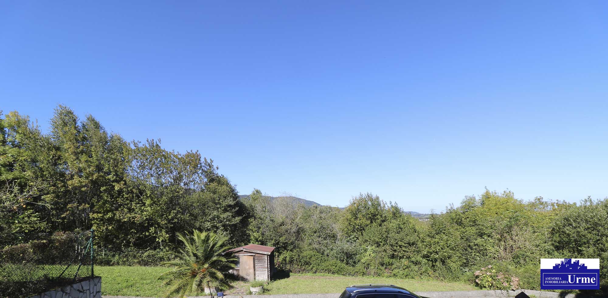 Espectacular villa con piscina en zona tranquila a pocos minutos de Irún. Infórmate!!