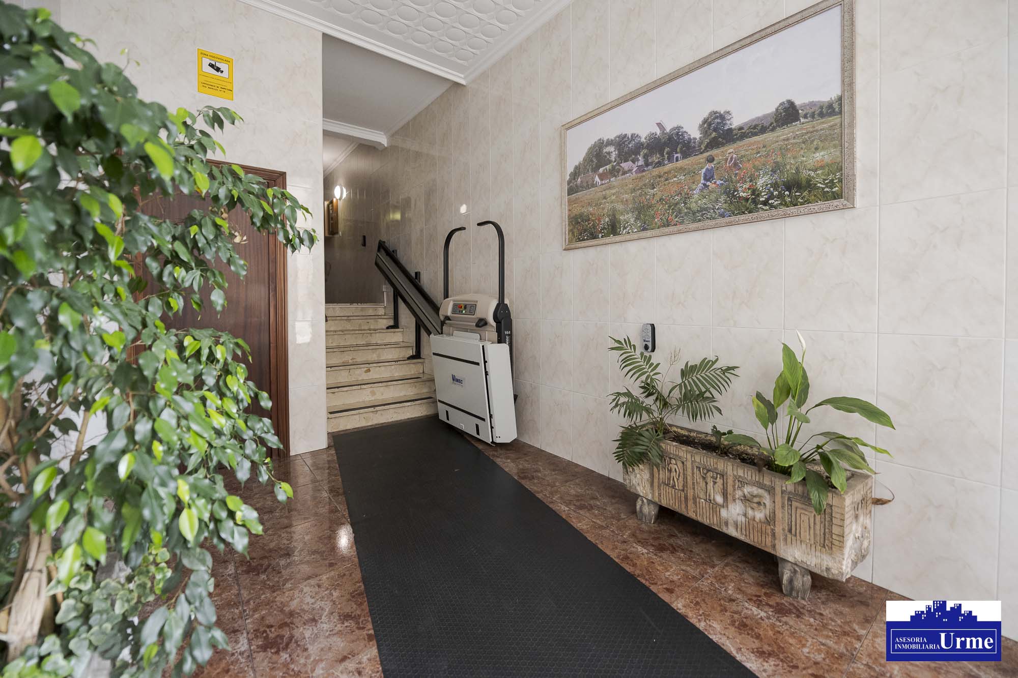 Vivienda amueblada, comoda y funcional, en zona tranquila, proximidad bus, polideportivo, comercio. 76m2+balcon, para entrar a vivir!!!