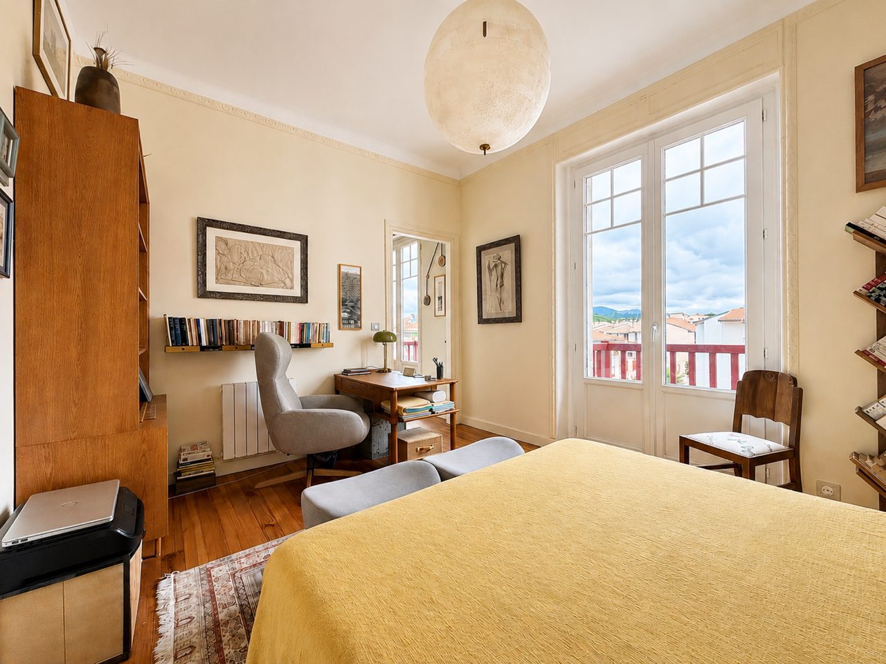 Hendaya Playa. La combinación perfecta de la elegancia de un edifico de 1912 con todas las comodidades de un entorno único!