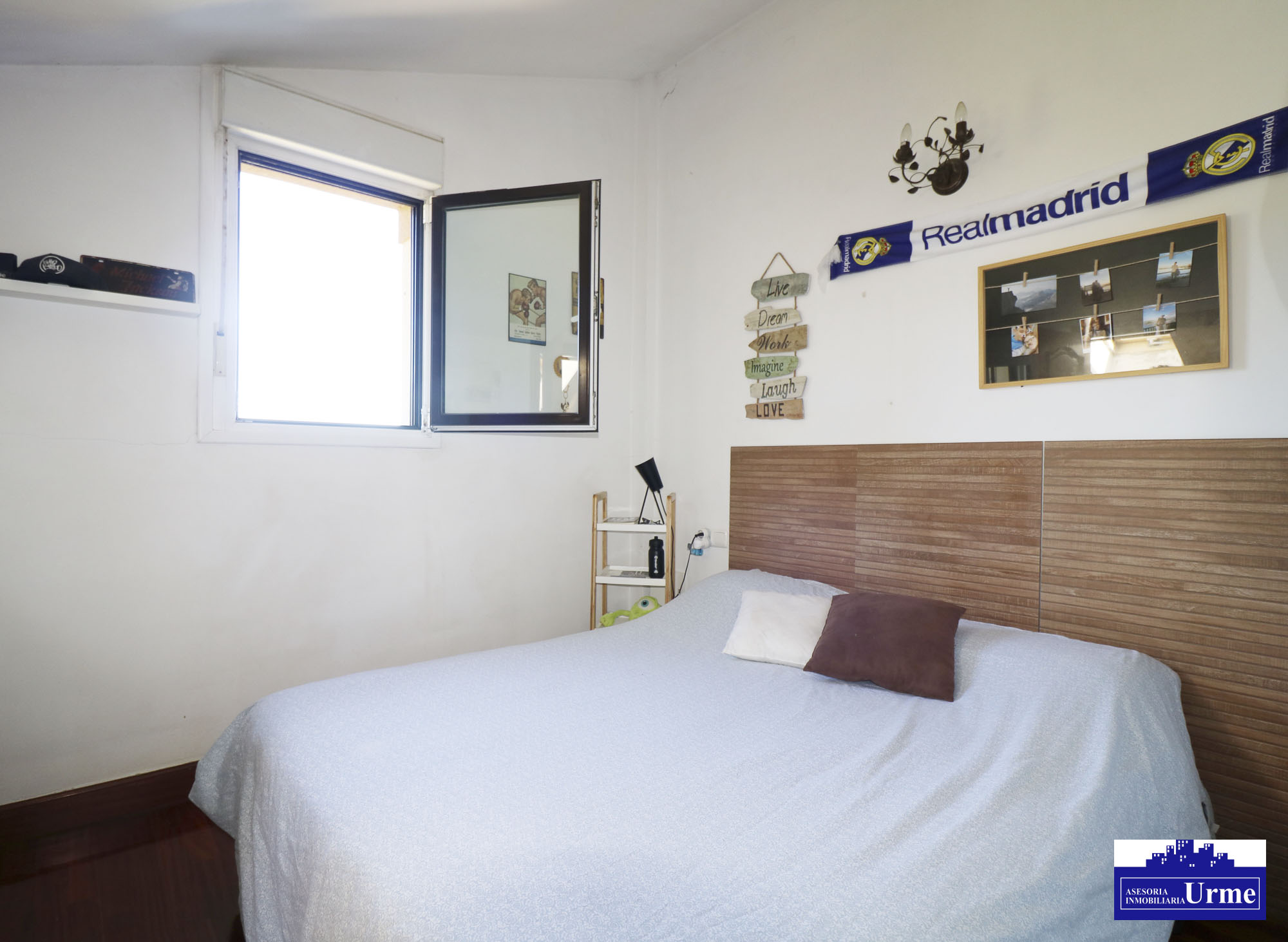 Espectacular villa con piscina en zona tranquila a pocos minutos de Irún. Infórmate!!