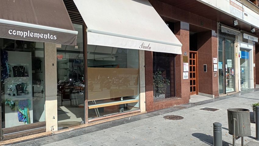 Un capricho de local!! con ubicacion ideal en Luis Mariano. Animate y ven a visitarlo!!