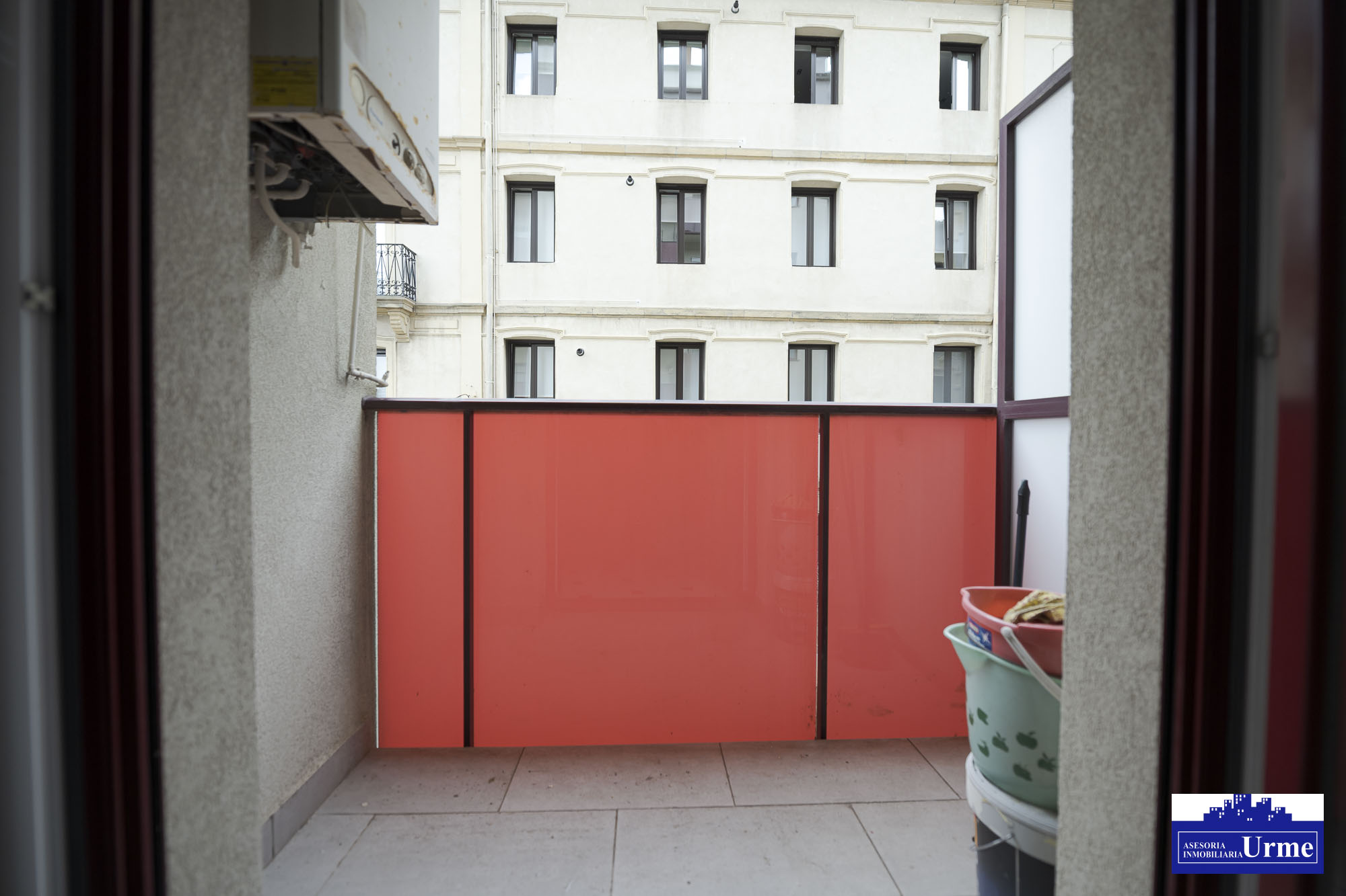 Vivienda centrica con Vistas despejadas y junto al ayuntamiento.78m2, 3 habitaciones, salon cocina, baño + aseo independiente. Informate. Vivienda centrica con Vistas despejadas y junto al ayuntamiento.78m2, 3 habitaciones, salon cocina, baño + aseo independiente. Informate.