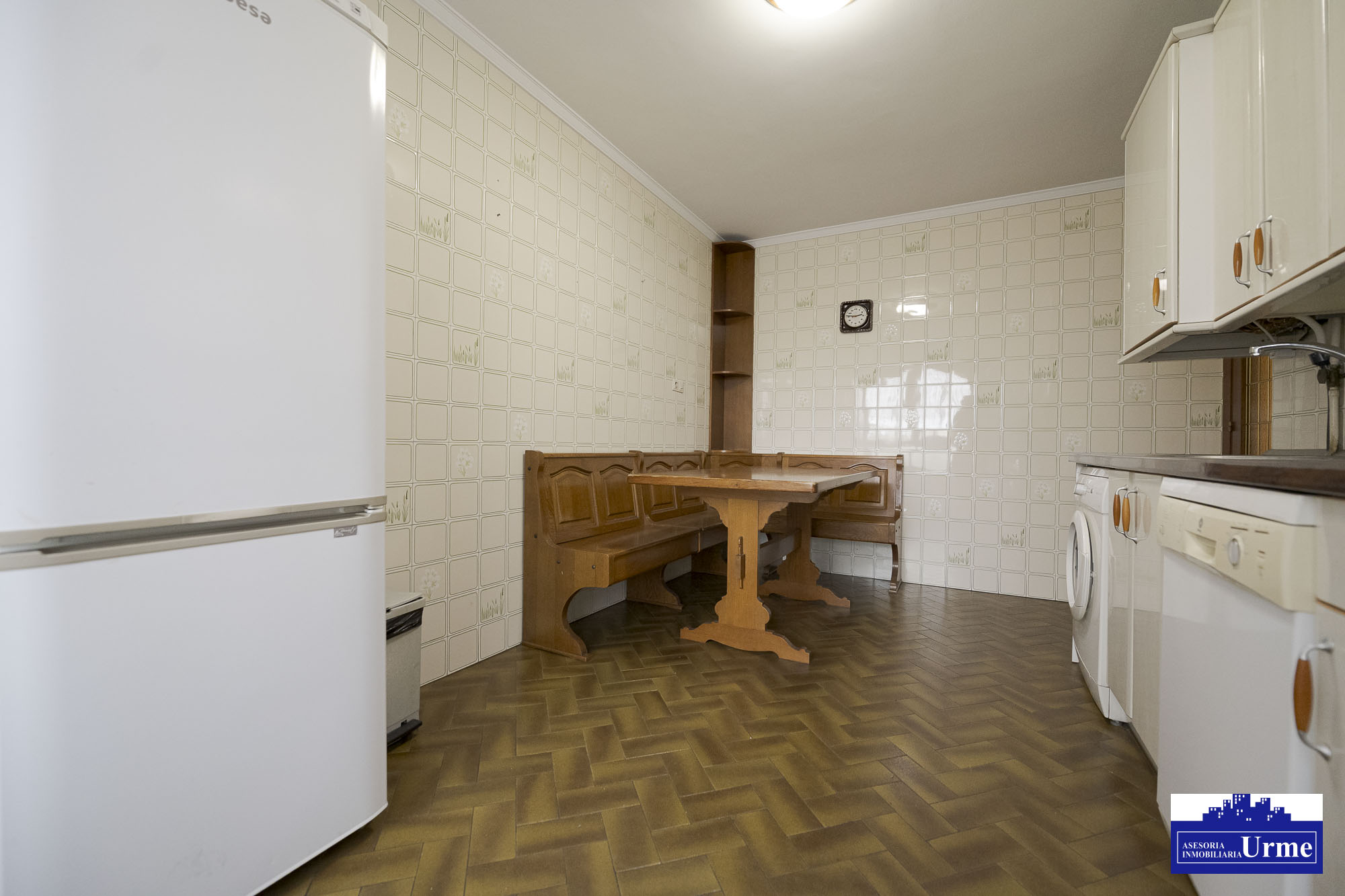 En Behobia vivienda amplia de 102m2 utiles, ubicada en una 2º planta con ascensor.3 Habitaciones, 2 baños, salon de 25m2, cocina equipada, balcon cerrado. Informate!! En Behobia vivienda amplia de 102m2 utiles, ubicada en una 2º planta con ascensor.3 Habitaciones, 2 baños, salon de 25m2, cocina equipada, balcon cerrado. Informate!!