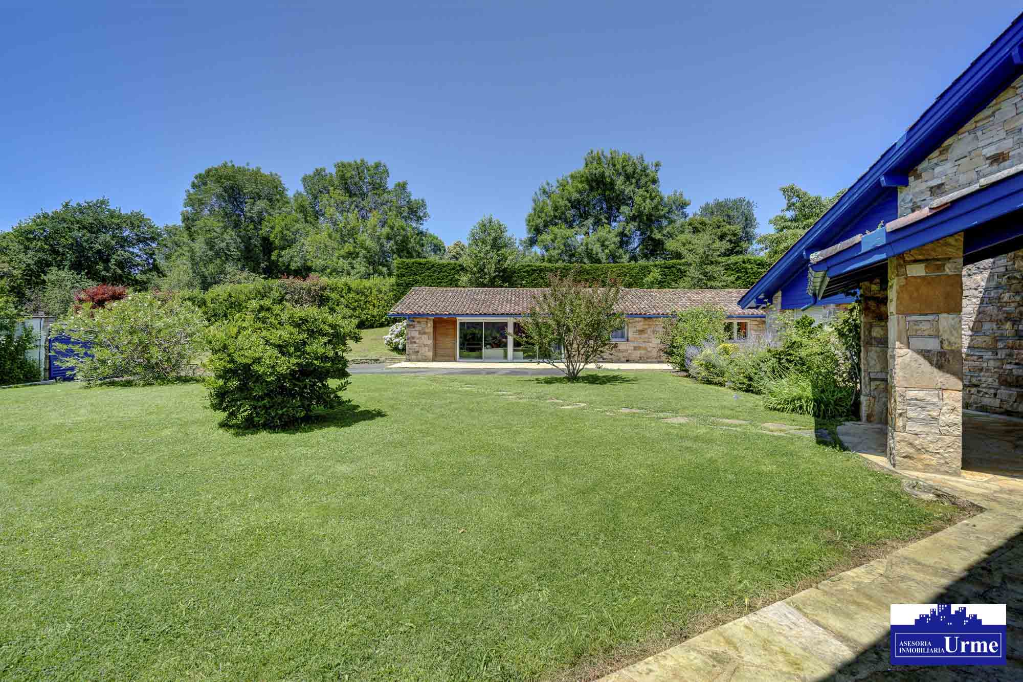 En Urrugne Espectacular villa individual con piscina climatizada y vistas panorámicas a las montañas. A pocos minutos de la frontera.Un sueño hecho realidad! En Urrugne Espectacular villa individual con piscina climatizada y vistas panorámicas a las montañas. A pocos minutos de la frontera.Un sueño hecho realidad!