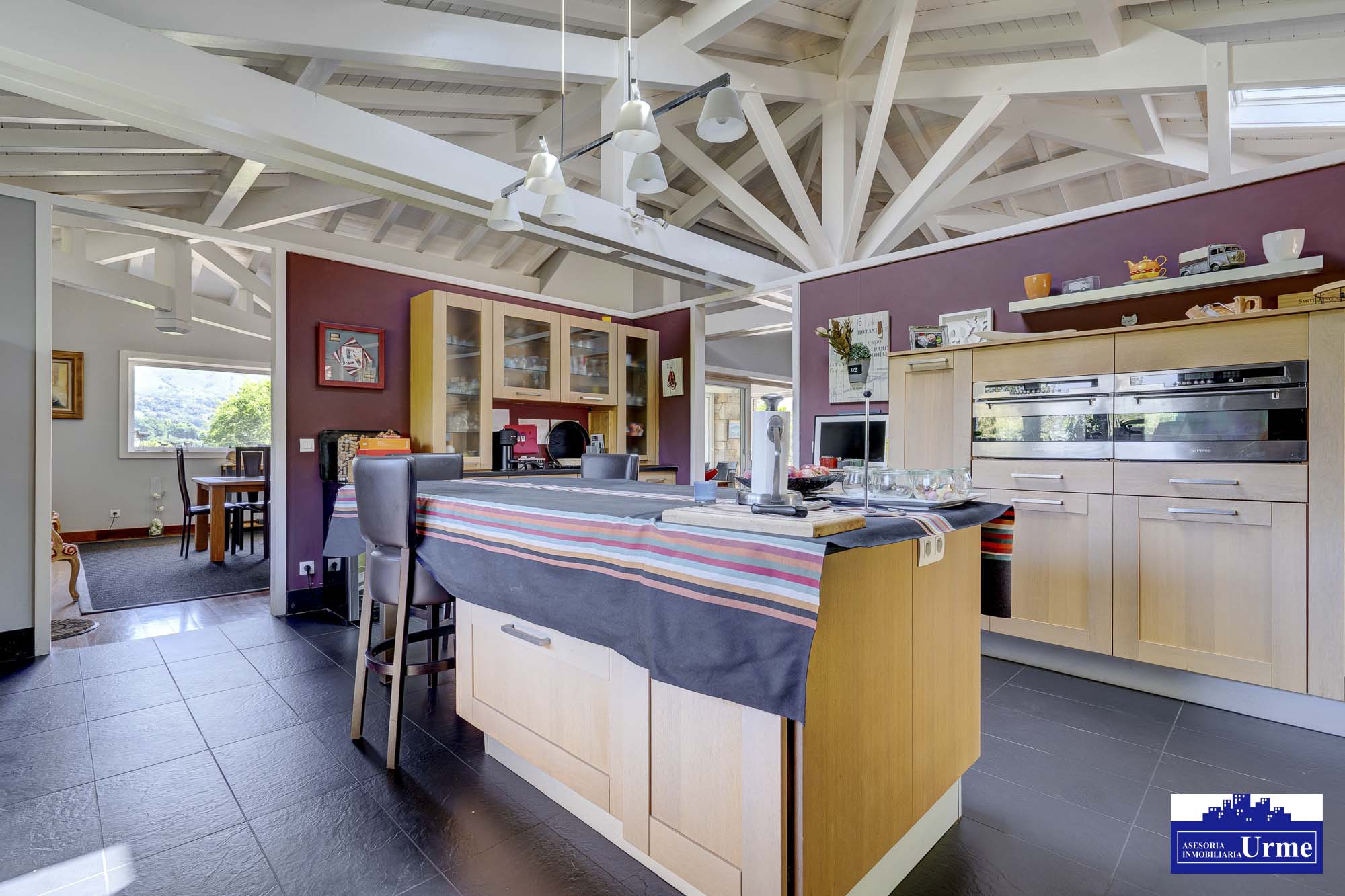 En Urrugne Espectacular villa individual con piscina climatizada y vistas panorámicas a las montañas. A pocos minutos de la frontera.Un sueño hecho realidad! En Urrugne Espectacular villa individual con piscina climatizada y vistas panorámicas a las montañas. A pocos minutos de la frontera.Un sueño hecho realidad!