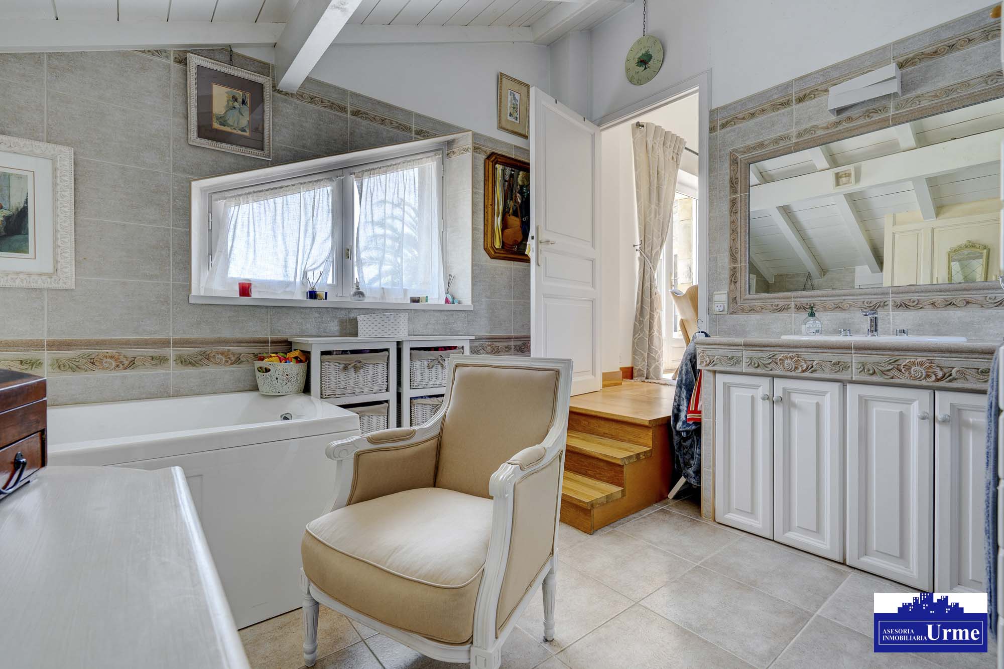 En Urrugne Espectacular villa individual con piscina climatizada y vistas panorámicas a las montañas. A pocos minutos de la frontera.Un sueño hecho realidad! En Urrugne Espectacular villa individual con piscina climatizada y vistas panorámicas a las montañas. A pocos minutos de la frontera.Un sueño hecho realidad!