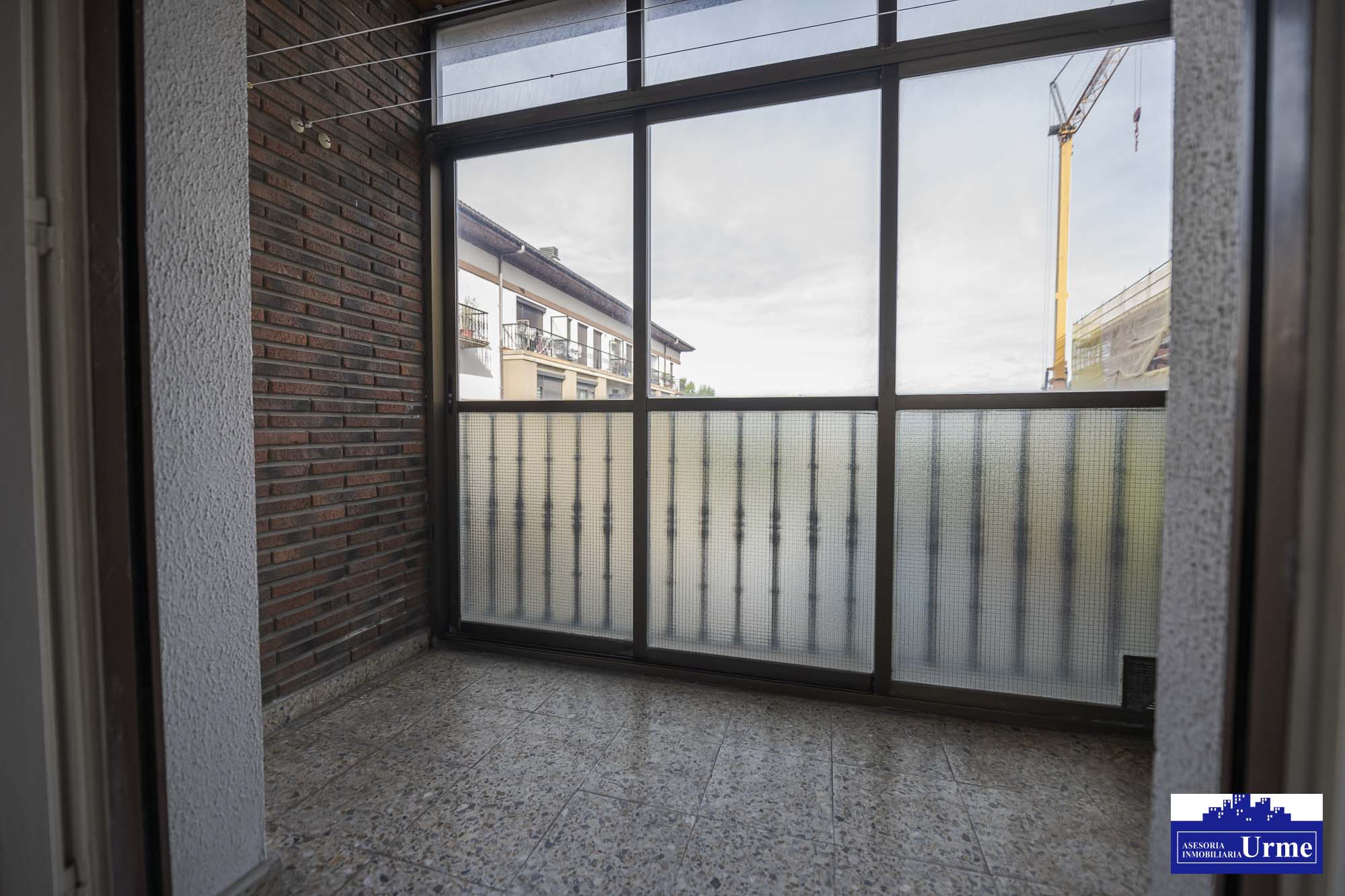 En Behobia vivienda amplia de 102m2 utiles, ubicada en una 2º planta con ascensor.3 Habitaciones, 2 baños, salon de 25m2, cocina equipada, balcon cerrado. Informate!! En Behobia vivienda amplia de 102m2 utiles, ubicada en una 2º planta con ascensor.3 Habitaciones, 2 baños, salon de 25m2, cocina equipada, balcon cerrado. Informate!!